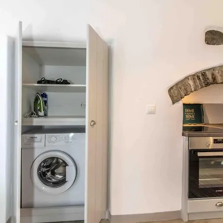 Axas House Appartamento Stení
